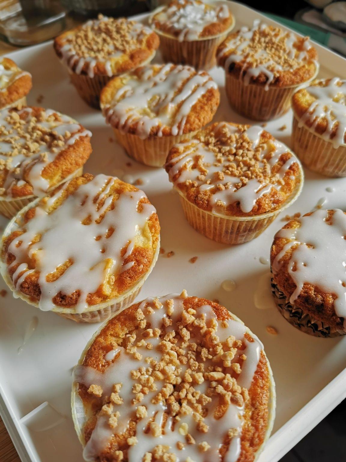 1. 🎁 – Apfel Karamell Muffins – Snik and tasty